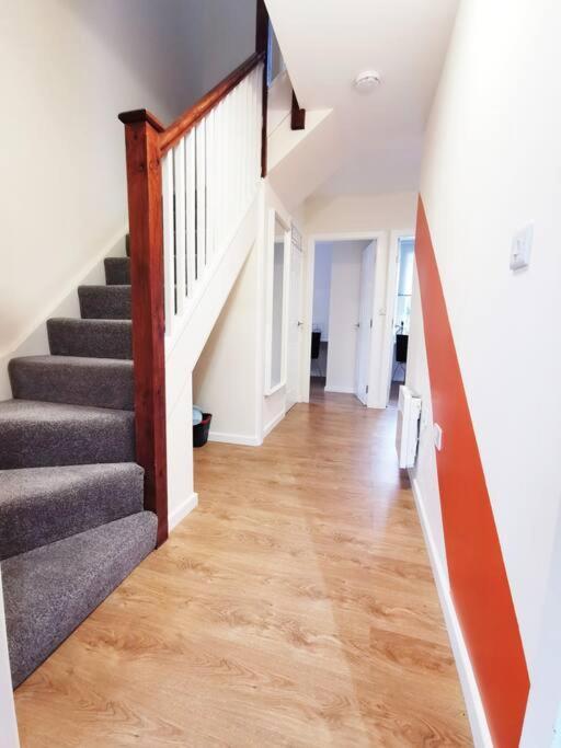 Fivehill Sheffield-en-suite-parking-long *