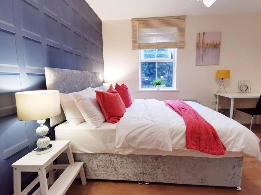 Apartment Fivehill Sheffield-en-suite-parking-long Sheffield
