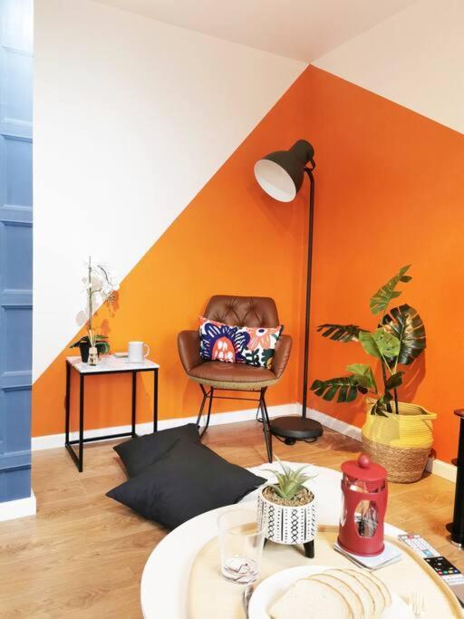 Apartment Fivehill Sheffield-en-suite-parking-long *